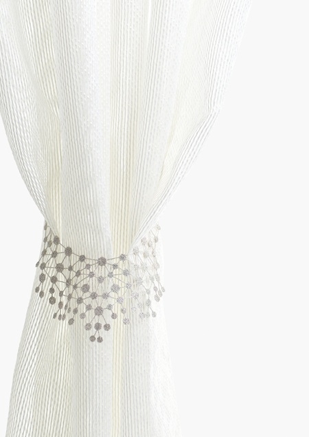 profile_acce_p03_18消していく.indd