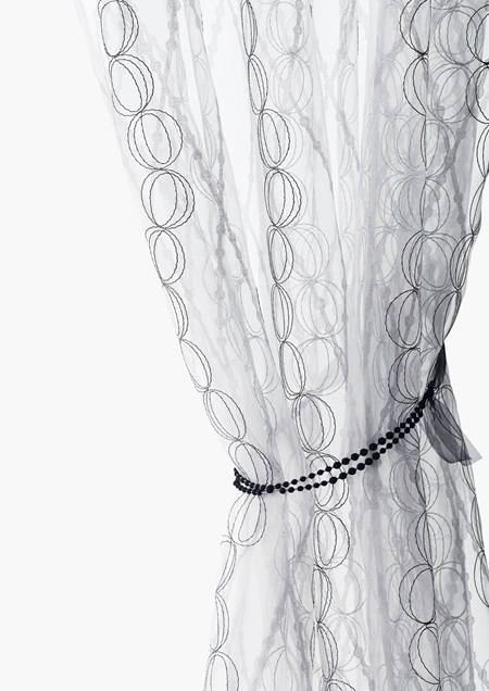 profile_acce_p03_18消していく.indd