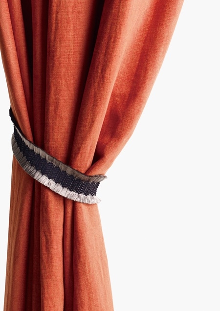 profile_acce_p03_18消していく.indd